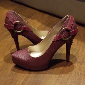 Burgundy snake print heels NEVER WORN